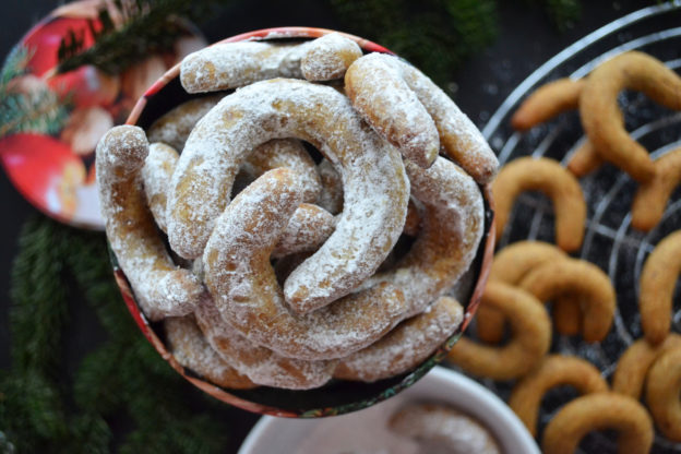 Vanillekipferl vanilla crescents